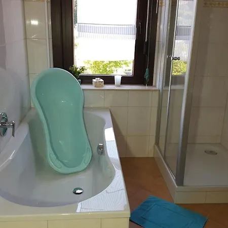 Monderne Komfortwohnung Im Kurort Am Rennsteig Apartment